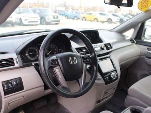 Used 2016 Honda Odyssey SE image 15