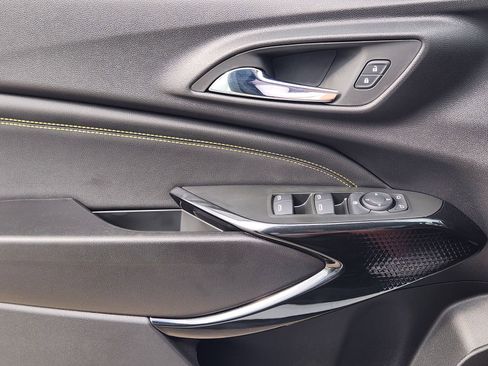 New 2026 Chevrolet Trax LT w/ Driver Confidence Package image 19