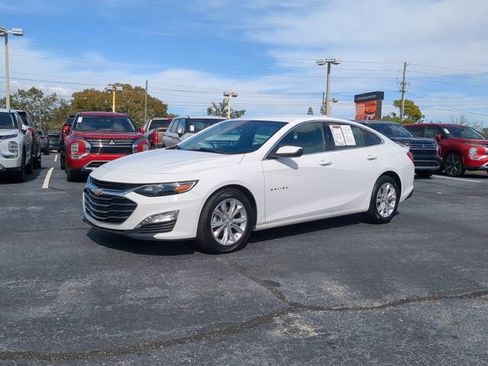 Used 2024 Chevrolet Malibu LT FWD image 2