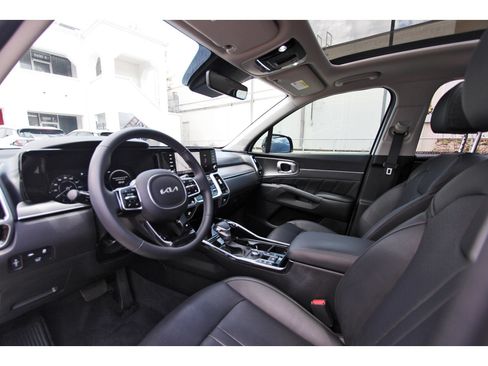 Certified 2023 Kia Sorento SX AWD/4WD image 35