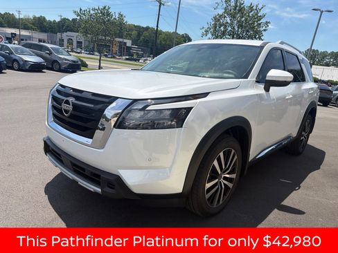 Used 2025 Nissan Pathfinder Platinum w/ Cargo Package AWD/4WD image 6