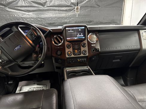 Used 2013 Ford F350 Lariat w/ Lariat Chrome Pkg image 12