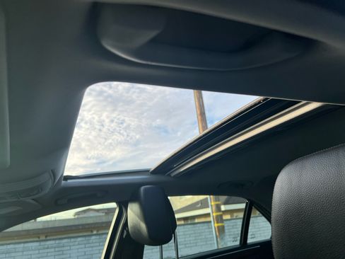 Used 2012 Mercedes-Benz E 350 4MATIC Sedan image 13