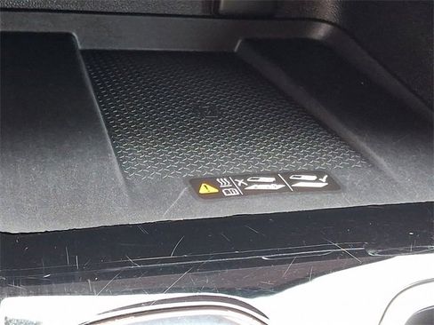 Certified 2025 Chevrolet Traverse LT image 26