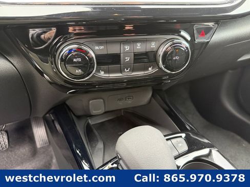 New 2026 Chevrolet Trax RS w/ Sunroof Package FWD image 19