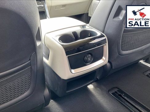 Used 2024 Kia Carnival EX FWD image 34