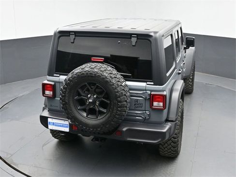 Used 2025 Jeep Wrangler Willys image 41