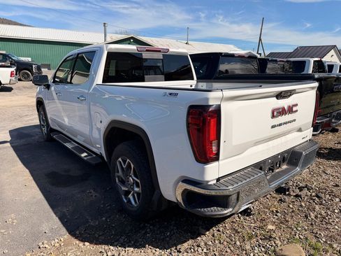 Used 2024 GMC Sierra 1500 SLT w/ SLT Convenience Package image 4