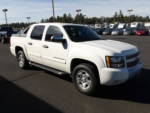 Used 2008 Chevrolet Avalanche LT w/ LT Preferred Equipment Group AWD/4WD image 7