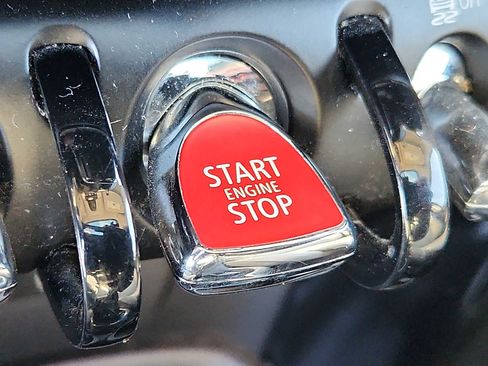 Used 2016 MINI Cooper S w/ Premium Package image 22