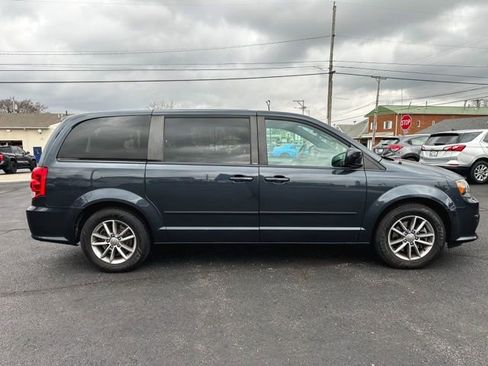 Used 2014 Dodge Grand Caravan R/T w/ Driver Convenience Group image 9