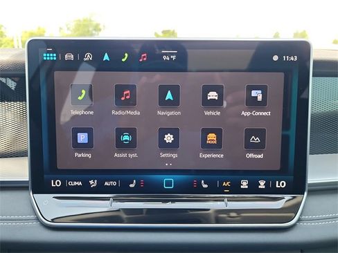 New 2025 Volkswagen Tiguan SE image 19