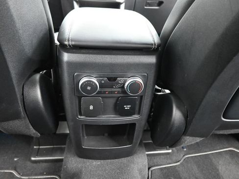 Used 2020 Ford Explorer ST w/ ST Street Pack image 18