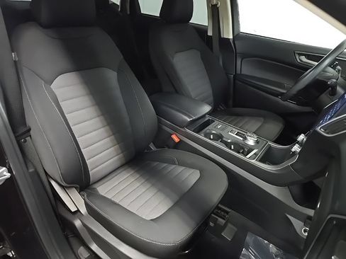 Used 2022 Ford Edge SE w/ Black Appearance Package AWD/4WD image 25