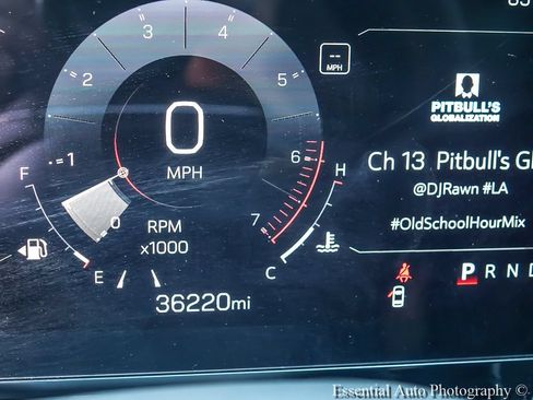Certified 2025 GMC Yukon XL Denali AWD/4WD image 4