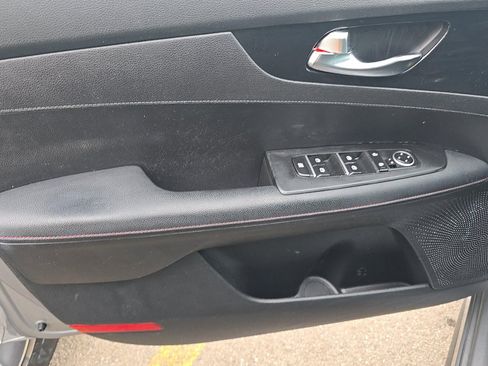 Used 2022 Kia Forte GT FWD image 11