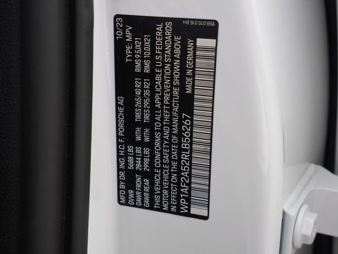 Used 2024 Porsche Macan GTS image 31