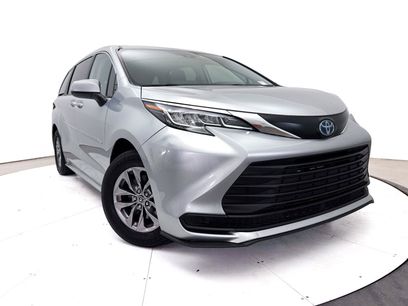 Used 2023 Toyota Sienna LE
