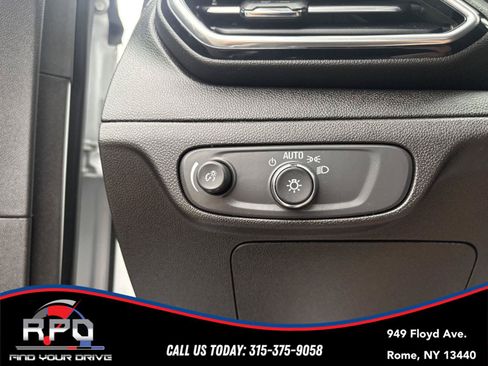 Used 2023 Chevrolet Bolt EUV Premier w/ Sun & Sound Package FWD image 20