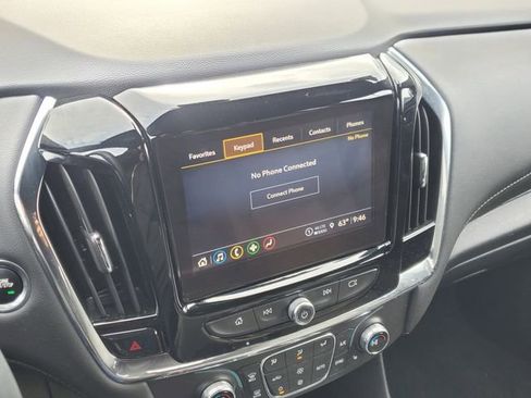 Certified 2023 Chevrolet Traverse LT FWD image 30