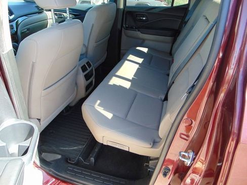 Used 2017 Honda Pilot EX image 21