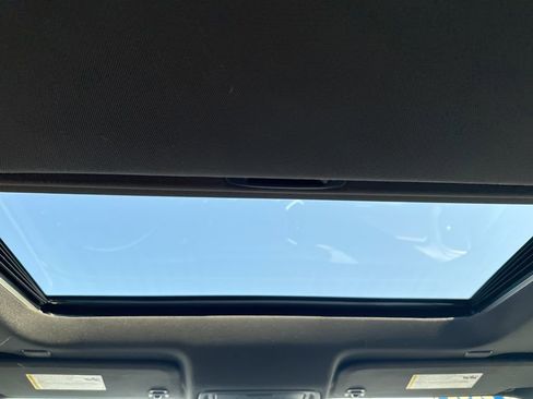 Used 2022 GMC Sierra 1500 AT4 w/ AT4 Premium Package image 14