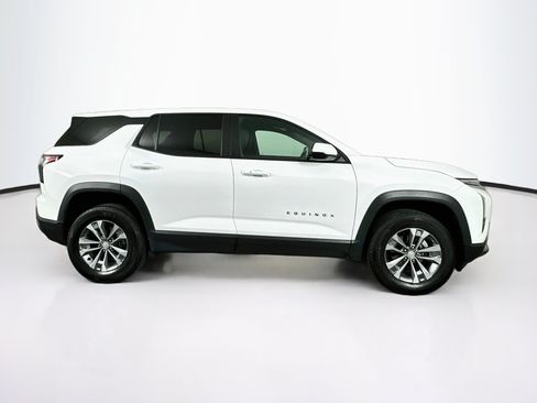Used 2025 Chevrolet Equinox LT AWD/4WD image 10
