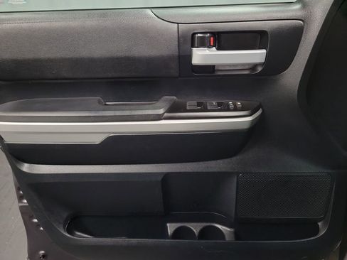 Used 2017 Toyota Tundra SR5 image 21