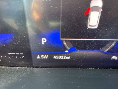 Used 2022 Volkswagen Taos SE AWD/4WD image 2