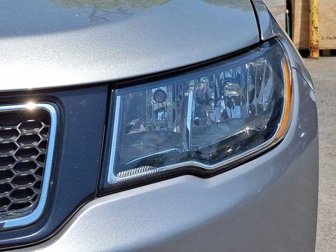 Used 2020 Jeep Compass Latitude w/ Popular Equipment Group FWD image 32