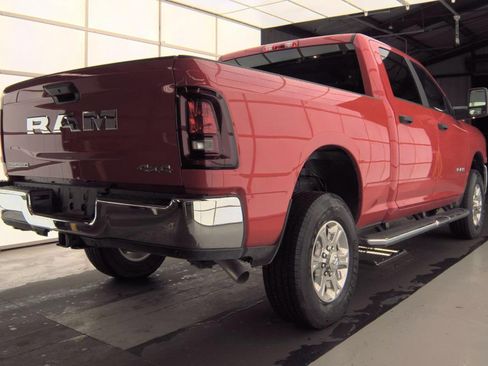 Used 2026 RAM 2500 Big Horn AWD/4WD image 4