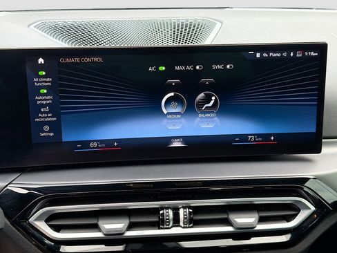 Used 2023 BMW 230i Coupe w/ Convenience Package image 31