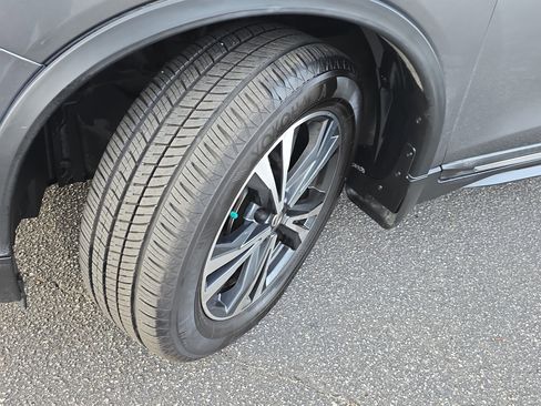 Used 2017 Nissan Rogue SL w/ SL Premium Package image 34