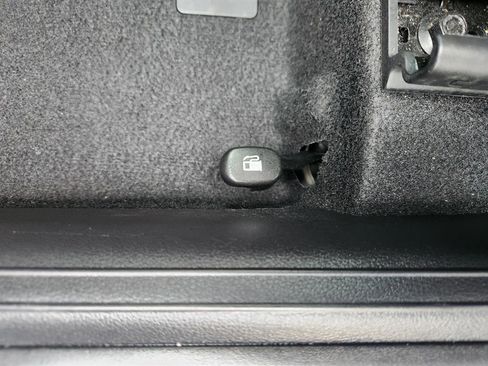 Certified 2024 Hyundai Venue SEL image 27