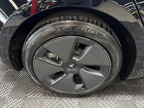 Used 2021 Tesla Model 3 Standard Range Plus image 17
