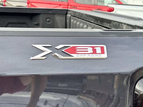 Used 2024 GMC Sierra 1500 SLT image 21