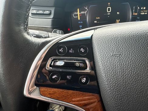 Used 2015 Cadillac Escalade Premium AWD/4WD image 18