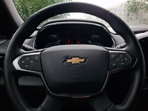 Used 2023 Chevrolet Traverse LT AWD/4WD image 19
