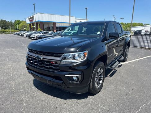 Used 2021 Chevrolet Colorado Z71 w/ Safety Package AWD/4WD image 2