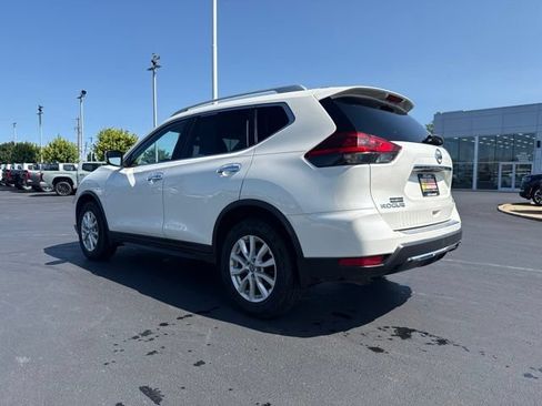 Used 2018 Nissan Rogue SV AWD/4WD image 5