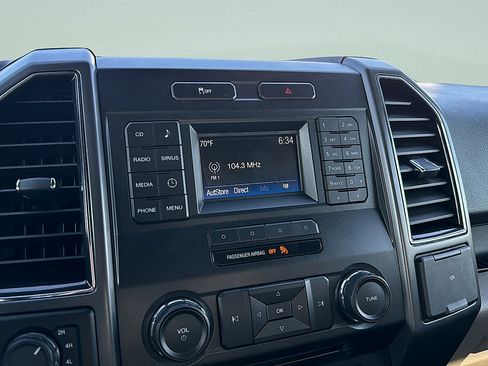Used 2017 Ford F150 XLT AWD/4WD image 16
