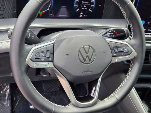 Certified 2025 Volkswagen Tiguan S FWD image 16