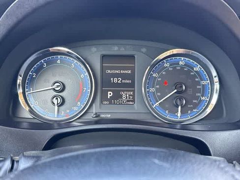 Used 2018 Toyota Corolla LE FWD image 28