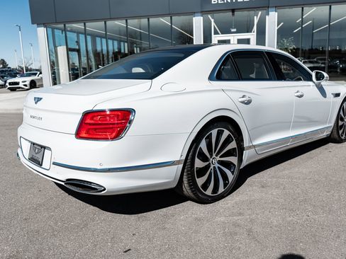 New 2026 Bentley Flying Spur Plug-In Hybrid AWD/4WD image 13