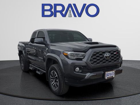 Used 2023 Toyota Tacoma TRD Sport w/ Technology Package RWD image 2