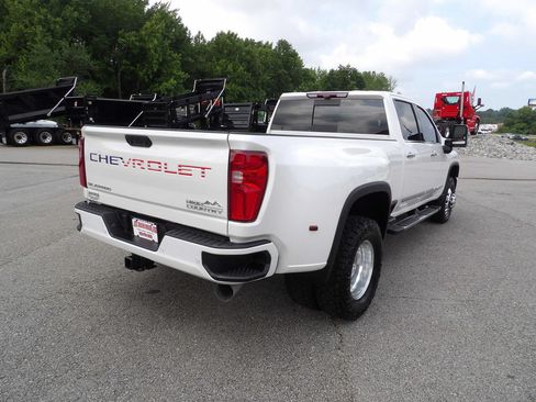 Used 2024 Chevrolet Silverado 3500 High Country w/ High Country Premium Package AWD/4WD image 7