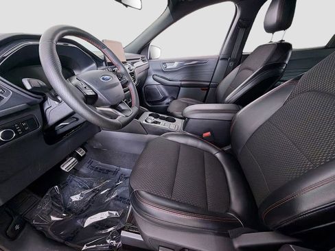 Used 2023 Ford Escape ST-Line image 18