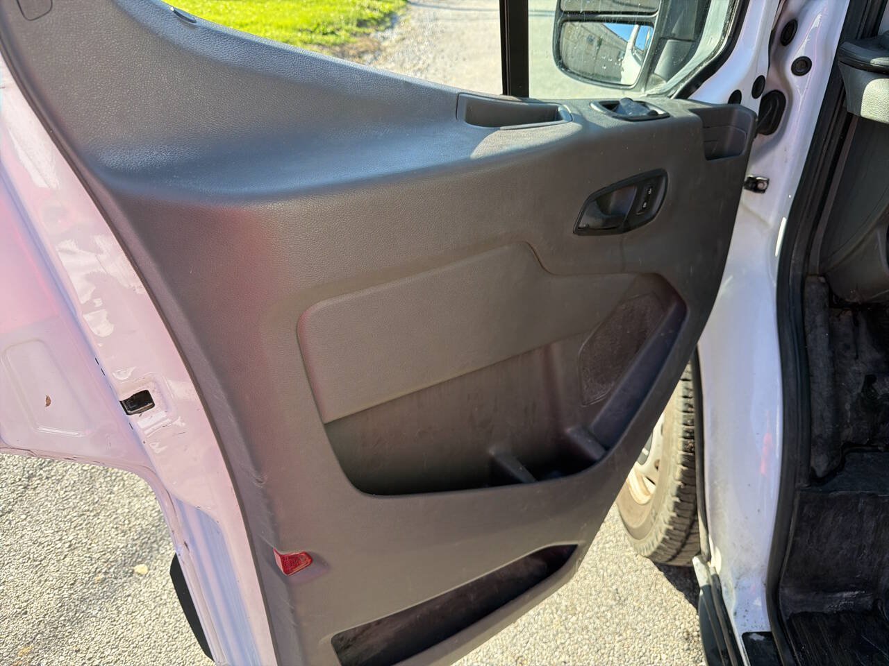 Used 2020 Ford Transit 150 Low Roof RWD image 10
