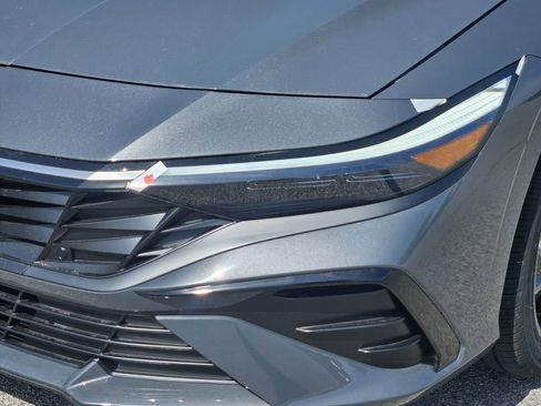 New 2026 Hyundai Elantra SEL Sport Premium FWD image 9