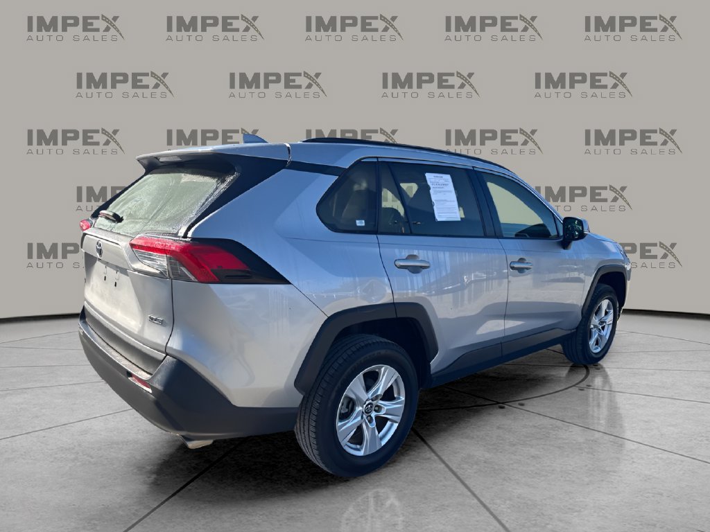 Used 2019 Toyota RAV4 XLE FWD image 5